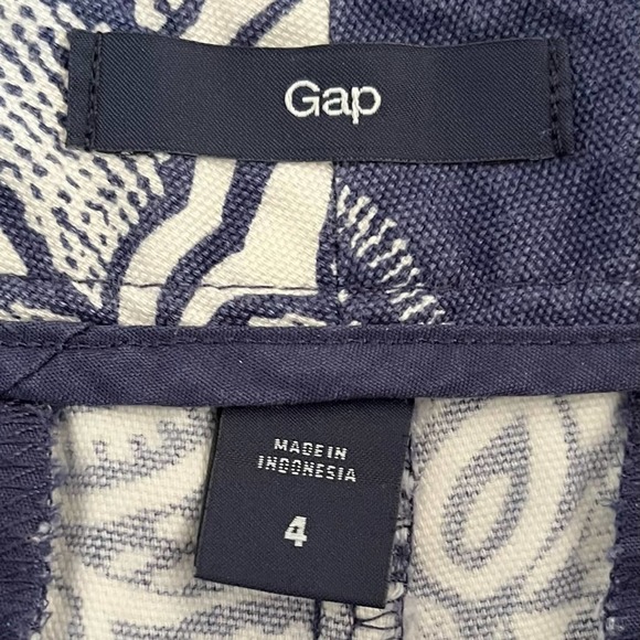 Gap Cotton Canvas Blue White Floral Paisely Shorts sz 4 - Picture 7 of 8